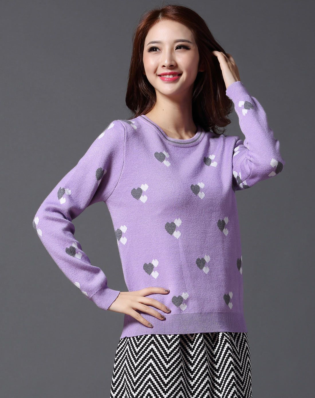 紫色心形图案针织衫